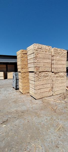 Abete rosso Legname segato su pallet |  Legno tenero | Tranciati | ELSTAV - FR, s.r.o.